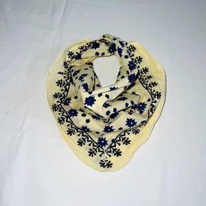 Organic Cotton Bandana Scarf Paisley Design Scarf Vibrant High-Quality Winter Scarf Unique Design Cotton Square Scarf gift handkerchief