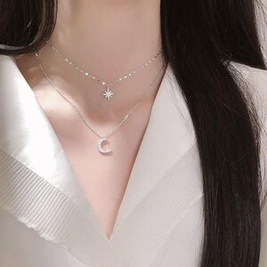 Collar con colgante de luna y estrella para mujeres y niñas, cadena de cuello de cielo estrellado, cadena de cuello para mejores amigas, cadena de clavícula femenina coreana, regalo de cumpleaños