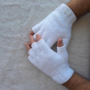 Guanti bianchi personalizzati in cotone biologico a mezze dita: guanti per messaggi di testo lavorati a mano