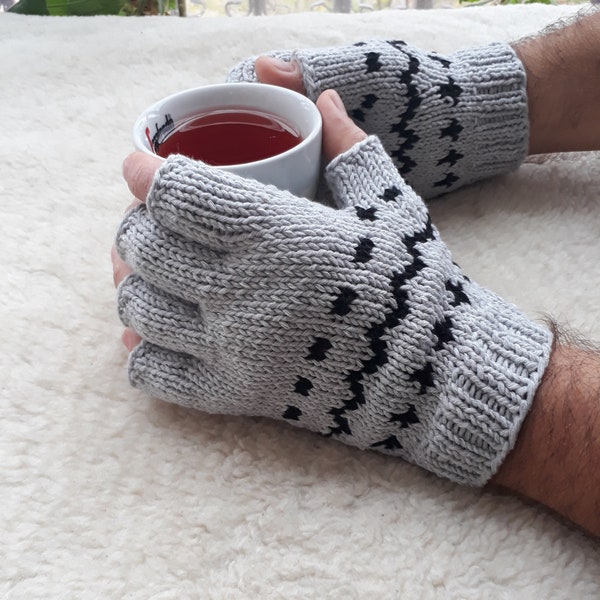 Personalized Organic Cotton Men's Gloves | Light Gray Handknitted Half Finger Mittens | Fingerless Texting Gloves | Computer Gloves