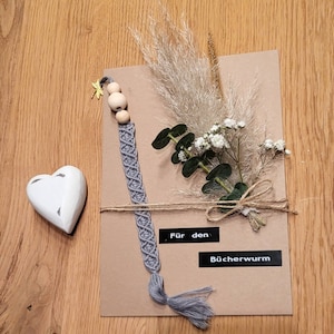 Personalisiertes Makramee Lesezeichen | Lesezeichen mit Karte und Trockenblumen | Geschenk | handgemacht | personalisiert