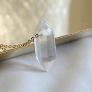 Terminated point clear quartz pendent necklace/925 sterling silver/stainless steel/14k gold filled/crystal healing/boho/minimalist/delicate