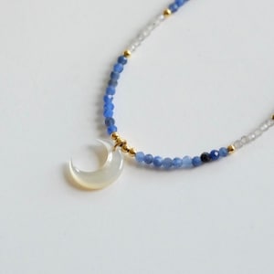 Dainty faceted Sodalite&Labradorite bead mother of pearl Shell moon charm necklace/choker/delicate/moon pendent/tiny/boho/thin/gift for her/