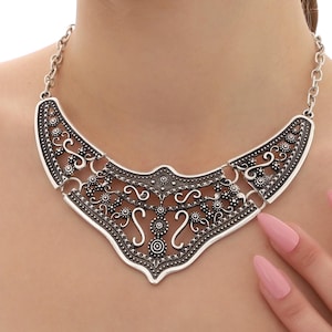 Women Statement Necklace,Silver Boho Necklace,Textured Necklace,Women Chunky Necklace,Gift For Her,Mothers Day Gift,Bohemian Jewelry