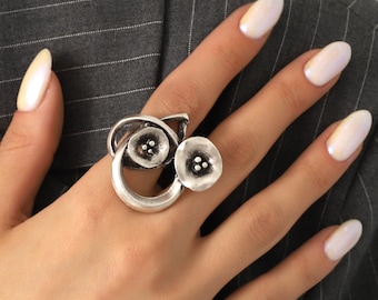Anillo de plata con diseño floral bohemio para mujer, anillo grande y grueso, joyería bohemia, regalo para ella, joyería floral, anillo vintage de talla única.