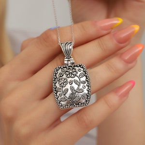 Silver Boho Flower Necklace,Women Filigree Flower Necklace,Women Artisian Necklace,Silver Textured Necklace,Gift For Her,Christmas Gift