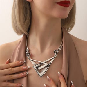 Silver Boho Chunky Necklace,Statement Necklace For Women,Large Pendant Everyday Necklace, Bohemian Jewelry, Asymmetrical Abstract Necklace