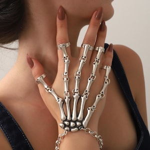 Silver Gothic Skeleton Bracelet,Skeleton Hand Bracelet,Gothic Skeleton All Bone Hand Ring Bracelet,Adjustable Skull Jewelry,Hallowen Jewelry
