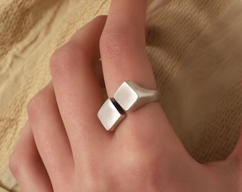 Silver Abstract Statement Ring,Modernist Ring For Women,Antique Silver Boho Jewelry,Chunky Large Ring,Bohemian Jewelry,Gift For Her
