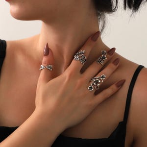 Set med uttalandeblommor, silver bohemisk ring för kvinnor, vintage helfingerringset, chunky stapelring, silverblommiga bohemiska smycken bild 3