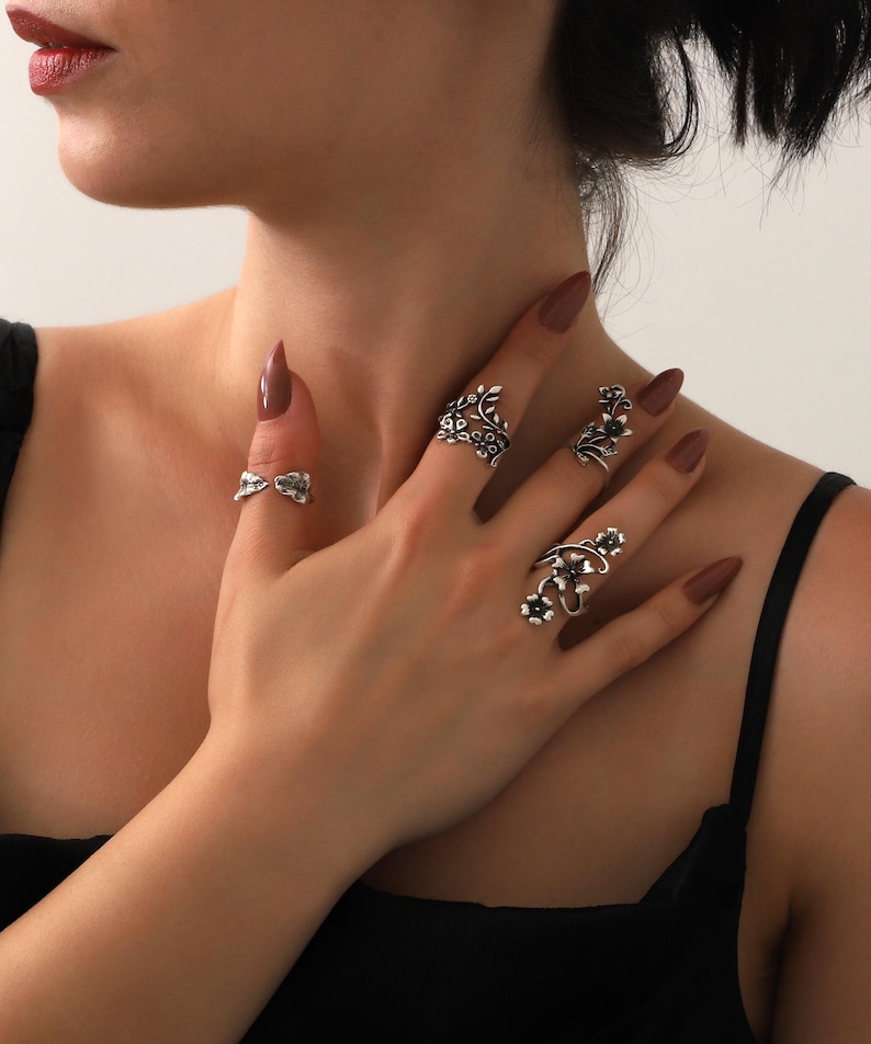 Set med uttalandeblommor, silver bohemisk ring för kvinnor, vintage helfingerringset, chunky stapelring, silverblommiga bohemiska smycken bild 3