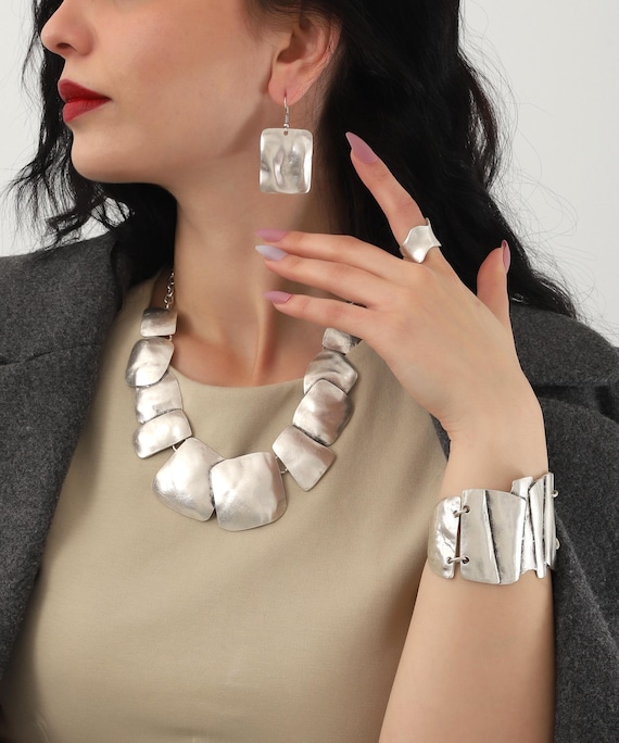 Statement Necklace For Women,Silver Chunky Jewelry Set,Bohemian Style Necklace,Large Boho Necklace,Gift For Her,Silver Hammered Jewelry Set
