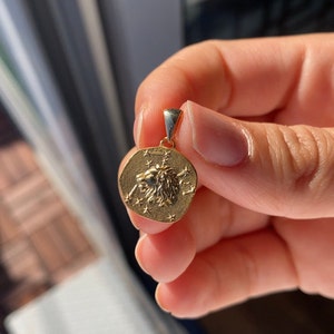 Real 14K Gold Leo Zodiac Sign Pendant Necklace, Delicate Lion King Round Charm, Horoscope Symbol, Elegance Astrology Jewelry Gift for Her