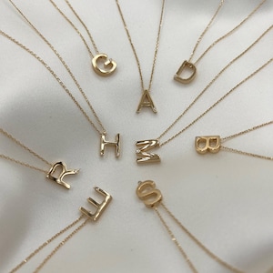14K Gold Minimal A Buchstabe Halskette, Alphabet Buchstabe Charme, Monogramm Anhänger, personalisierte Namensplatte für die Liebe, Benutzerdefinierte Geburtstagsgeschenk für Sie