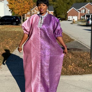 Majestic Bloom Two-Tone Bubu, 165 cm golvlängd med invändigt bälte för att knyta midjan