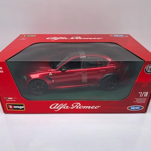 Alfa Romeo Giulia GTAM 2020 Rouge 1:18 BBurago Burago 1/18