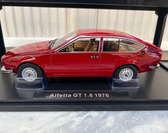 アルファ ロメオ アルフェッタ GT 1.6 1976 1:18 KK スケール 1/18