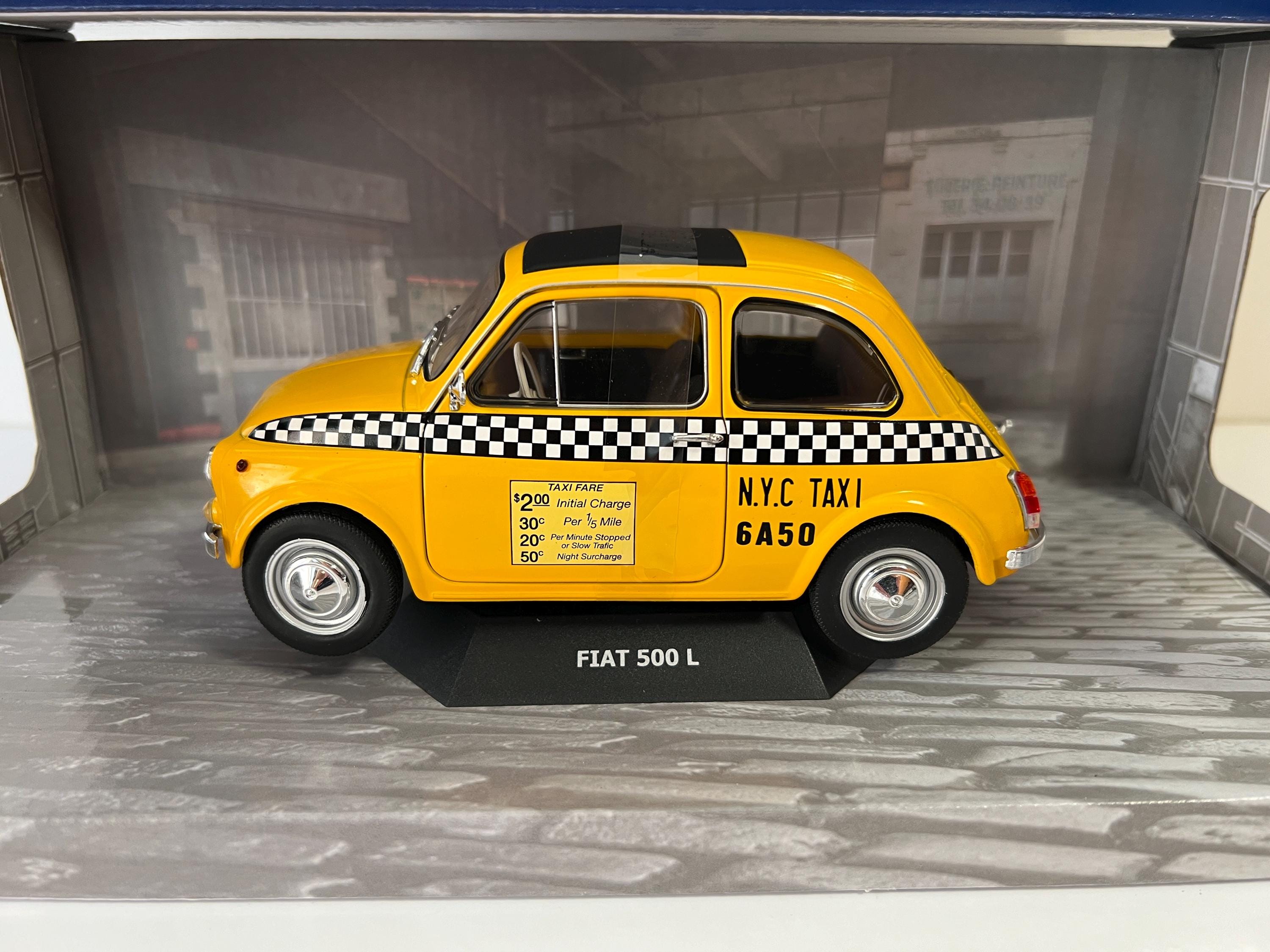 SOLIDOFiat 500 タクシーミニカー イエロー1/18 1965 Fiat 500 L NYC Taxi New York City Yellow 1/18 Diecast Model