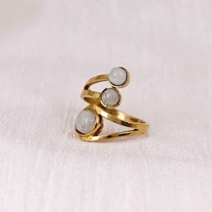 Rainbow Moonstone Ring, Gold Moonstone Ring, Oval Moonstone Ring, Moonstone Stacking Ring, 925 Silver 14K Gold Filled Moonstone Ring,