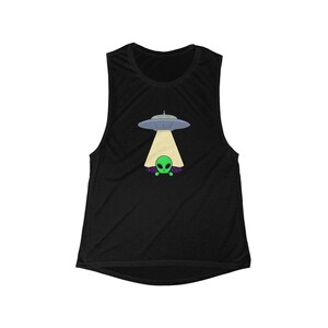 Tank Top, Alien Spaceship UFO Abduction Women&#39;s Flowy Scoop Muscle Tank - Sci-Fi Shirt, Extraterrestrial Top, Space Lover Gift, Green Alien