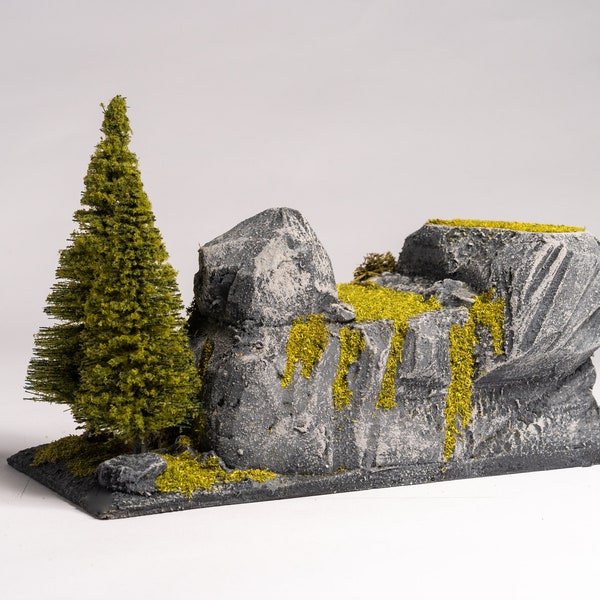 Table top terrain, 'RockyForest' Battleground C, base approx. 12 x 20 cm, painted ready to play