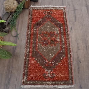 Small Rug, Turkish Rug, Vintage Rug, Oushak Rug, Rugs For Entry, 1.6x3.2 ft Red Rug, Bathroom Rugs, Small Anatolian Rug,