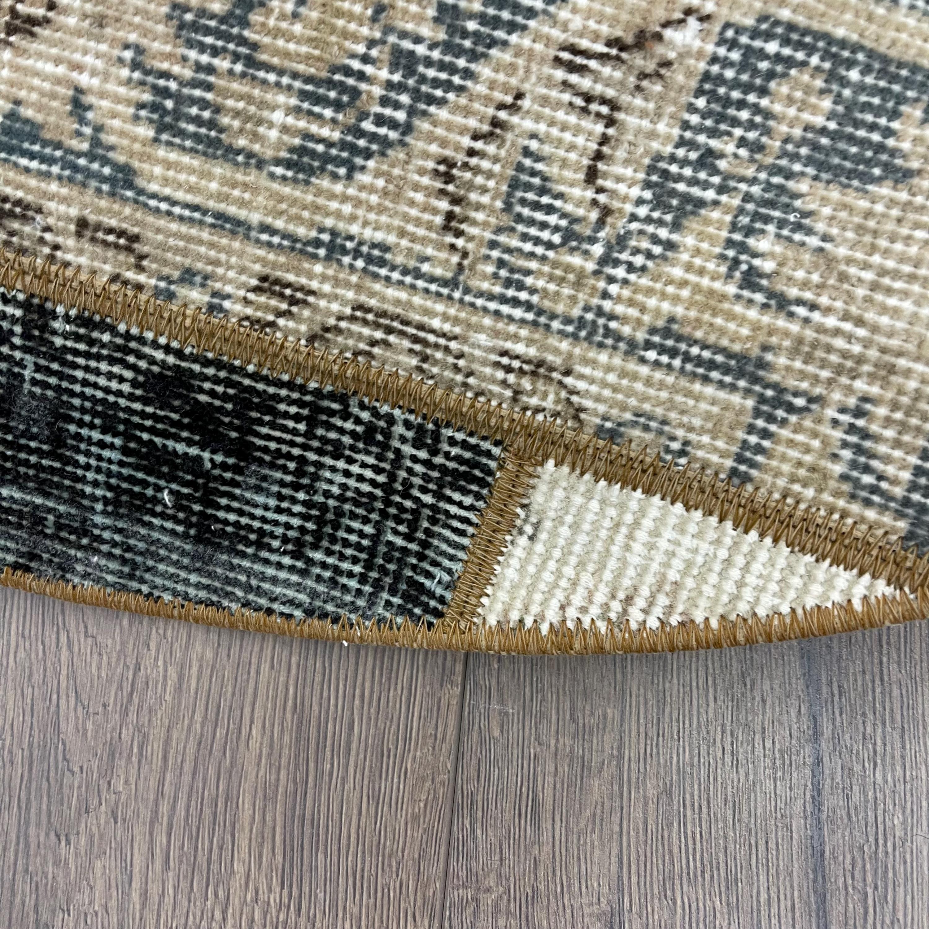 ヴィンテージ トルコ製ラウンドラグ、パッチワークデザイン、マルチ