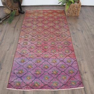 Alfombra de 3,1 x 6,7 pies, alfombra turca vintage, alfombra marroquí de lana roja y morada.