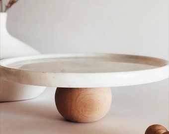 White Round Marble Cake Stand with Wooden Leg, Vanity Tray, Perfume Tray, Jevelry Tray, Rustik Engagement Decor, Bakery Cake Stand.