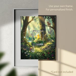 Puede incluir: Una impresión de arte mural rectangular que muestra una escena de bosque exuberante con varias criaturas pequeñas y un recorte rectangular central para una tarjeta coleccionable. El texto dice: Use your own frame. For personalized finish. *Card not included.