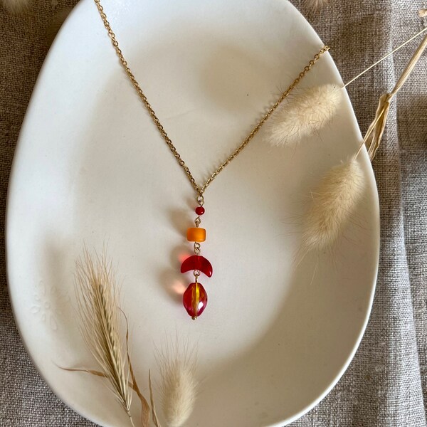 Collier chaine dorée perles rouge et orange