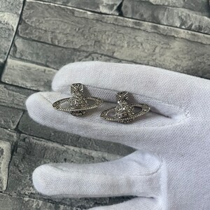 Vivienne westwood thin lines earrings deals