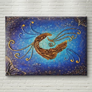 Può includere: Dipinto astratto su tela con una combinazione di colori blu e oro. Il dipinto presenta una grande forma dorata a spirale al centro, circondata da forme dorate a spirale più piccole. Lo sfondo è di un blu profondo con una superficie testurizzata.