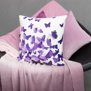Funda de almohada de terciopelo morado con diseño de mariposa, 18 x 18 cm, decorativa y suave, ideal para sofá, cama o estilo rústico.