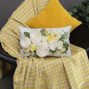Funda de cojín lumbar largo de 30,5 x 50,8 cm, decorativa de terciopelo, con diseño de flores 3D, para cama, sofá y decoración del hogar.