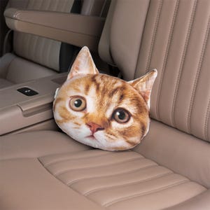 Cute Cat Headrest Pillow for Car or Office – Soft Polyester Neck Support Cushion with Elastic Strap and PP Cotton Filling Neck Pillow