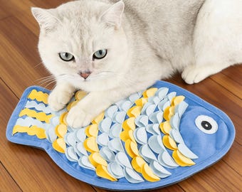 Cat Fish Shape Snuffle Mat Nose Work Feeding Pad Interactive Foraging Toy Slow Feeder Puzzle Mat for Indoor Cats Dogs Treat Training Play