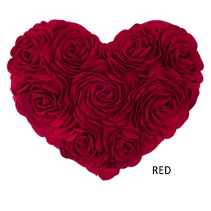 Cojín decorativo con inserto de verano, diseño de rosa en forma de corazón 3D, ideal como regalo para cama o sofá.