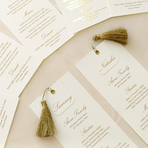 Weiß und Gold Hochzeitsmenü - Benutzerdefiniertes Papier-Menü, personalisierte Gastgeschenke für Gäste, Tischdekoration, Folienbedrucktes Menü, Menüvorlage