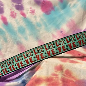 LOVE this pet collar, love, hearts, dog,collar