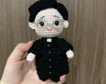 Priest Crochet Pattern, Catholic Pastor Doll Amigurumi PDF Tutorial, Father Minister Clergy Plushie DIY Pattern, Religious Gifts