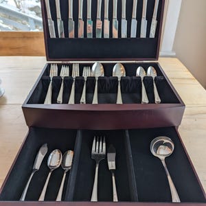 Art Deco Silverplate Flatware Set Oneida Clarion Pattern Oneida Community Tudor Plate Vintage Cuttlery Set for 12 With Wooden Box 1931