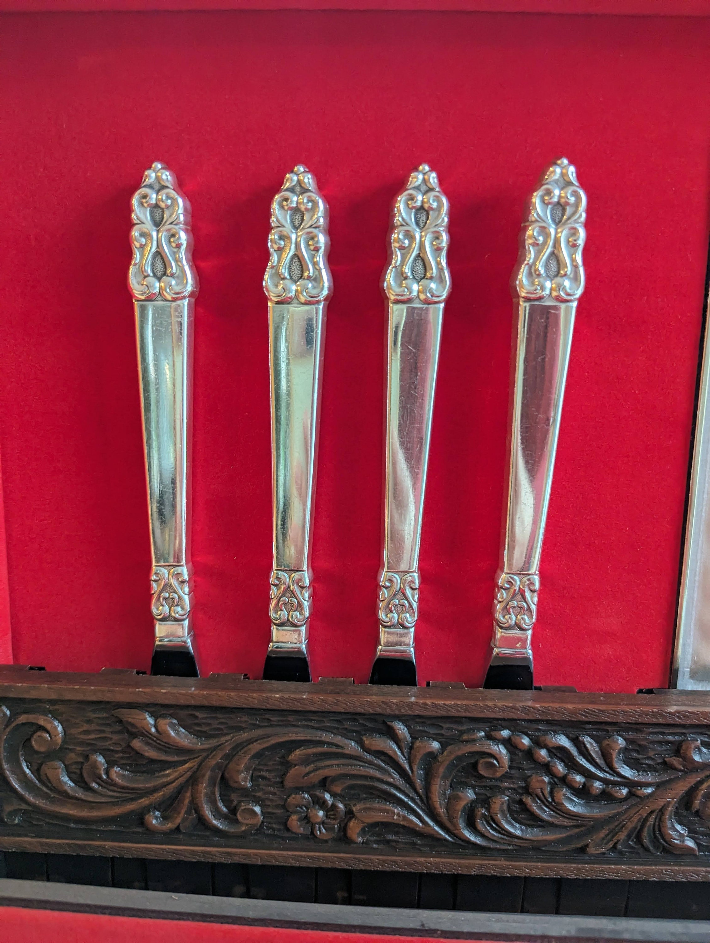 Rogers Bros Silverware 53 Pieces King Frederick Royal Empress 1969