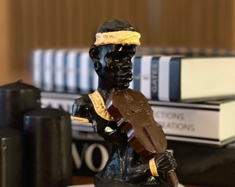 Handmade African Violinist Statue: Polyester Musician Sculpture