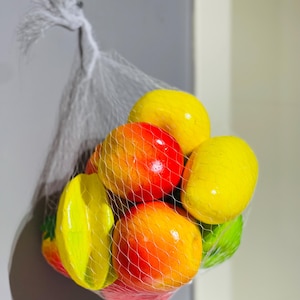 Decorative Faux Fruit Set – Colorful Foam Fruits & Vegetables – Kitchen Display or Wall Hanging Mesh – Realistic Fake Fruit Home Decor