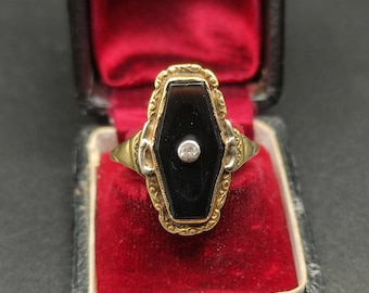 14 Karat Gold Onyx Art Deco Sarg Ring