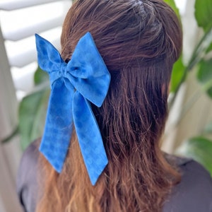 Blue dots hair bow image 2