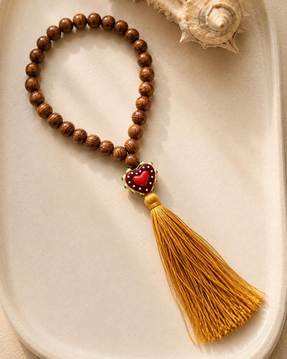 Pocket Mala 27 Beads, Wooden Pocket Japamala with Red Heart and Gold Tassel, Hand Mala Beads for Meditation and Mindfulness, Travel Mala