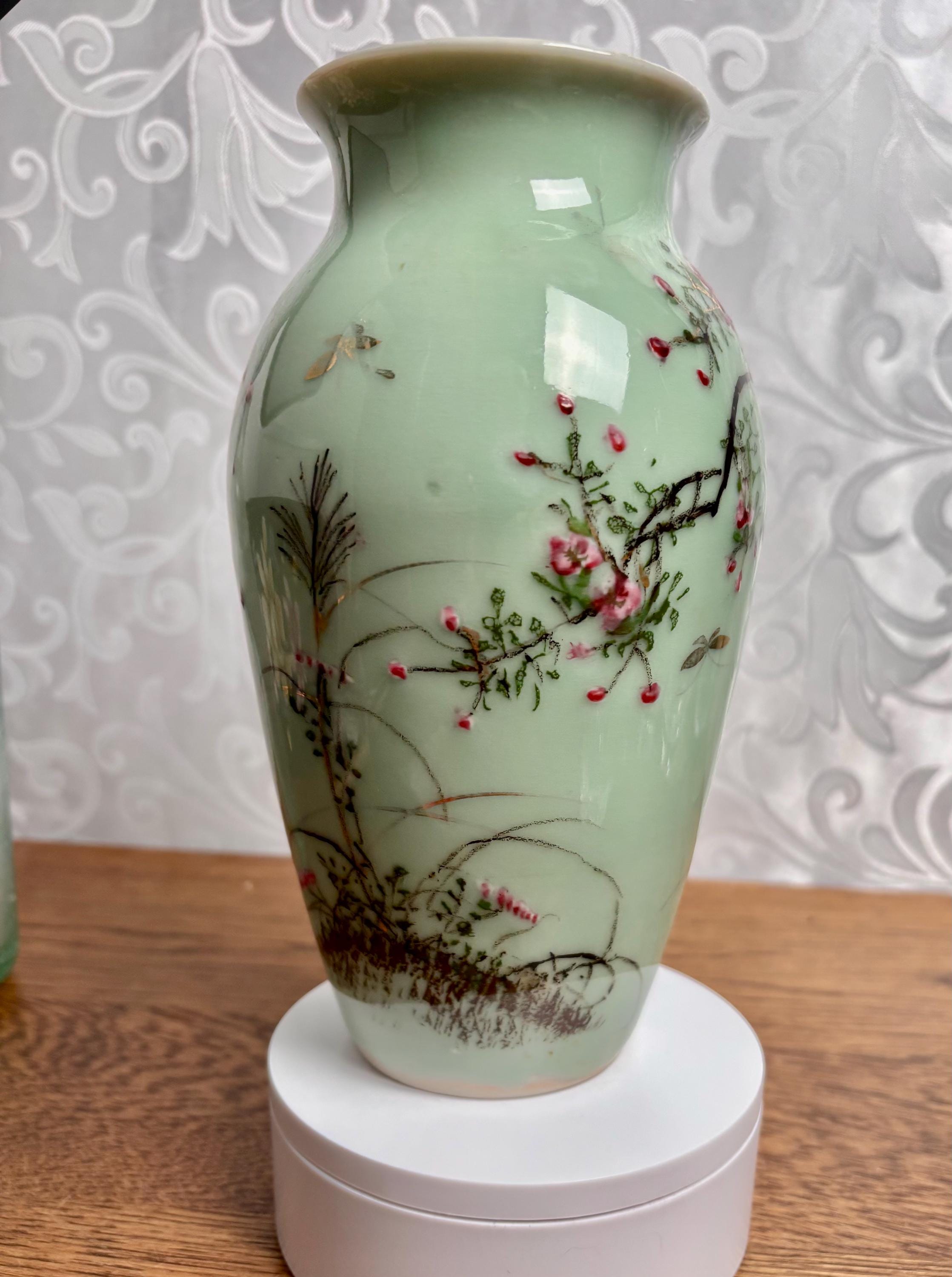 アンティーク 中国 セラドン 花瓶 Antique Japanese Celadon Vase - Etsy