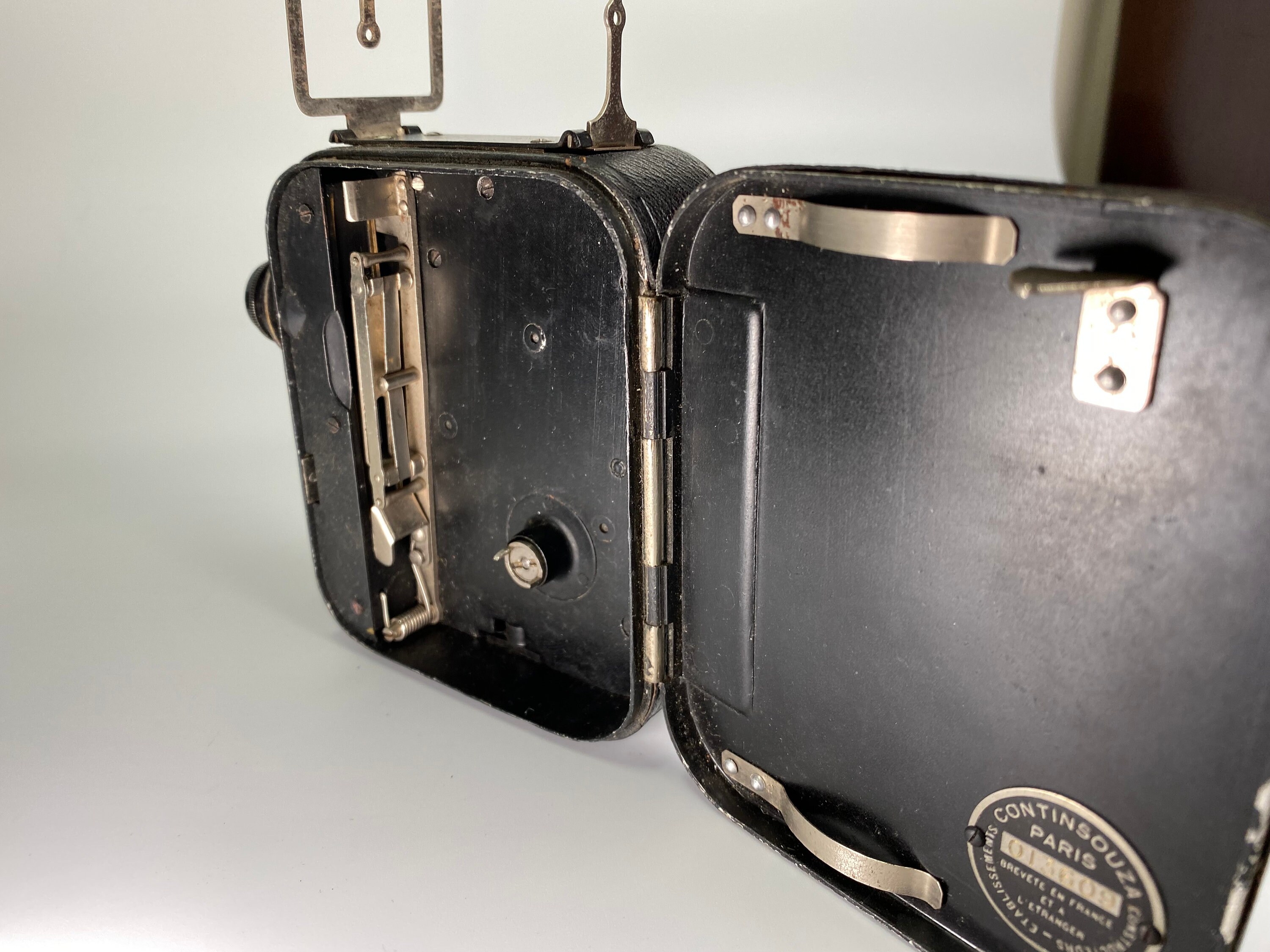 Pathe Baby パテ ベビー フランス製 1920年代 9.5mmカメラ Pathe Baby Movie Camera｜映画撮影機｜展示物｜おもちゃ映画ミュージアム